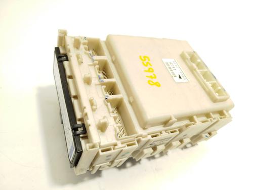 Fuse box TOYOTA PRIUS Liftback (_W2_) 1.5 Hybrid (NHW20_, NHW20R) | BP26576945E1 