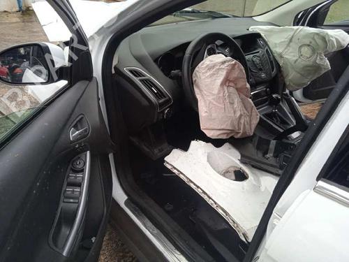 Switch FORD FOCUS III Turnier 1.6 EcoBoost | BP8929629I30 