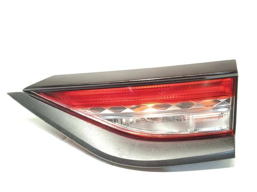 Right tailgate light DS DS 3 / DS 3 CROSSBACK (UR_, UC_, UJ_) 1.2 PureTech 100 (URHNKK, URHNEK) (101 hp) 17742382