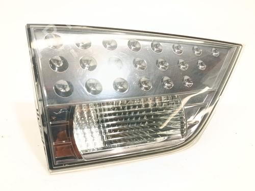 left-tailgate-light-mitsubishi-outlander-ii-cw_w-2005-2006-2007-2008-2009-2010-2011-2012-36433295 main image