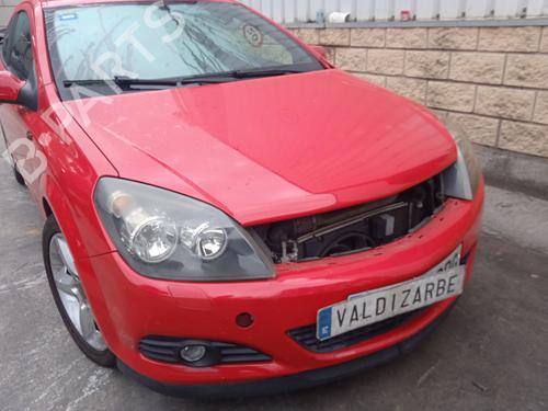 Venstre baglygte OPEL ASTRA H GTC (A04) 1.9 CDTI (L08) | BP29305884C34 