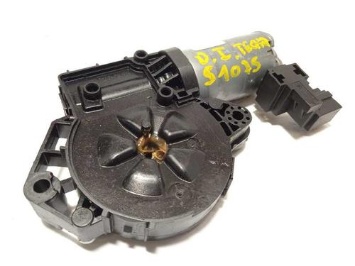 Sunroof engine MERCEDES-BENZ A-CLASS (W176) A 180 CDI / d (176.012) | BP15512153M60 