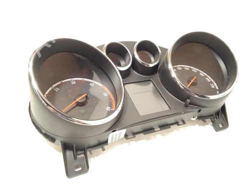 Used Instrument cluster OPEL MERIVA B MPV (S10) 1.7 CDTI (75) (110 hp) 18900792