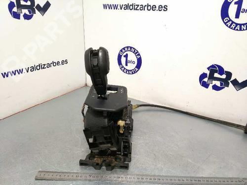 Used Manual gearbox selector Manual gearbox selector LAND ROVER DISCOVERY III (L319) 2.7 TD 4x4 (190 hp) 7448741 7448741