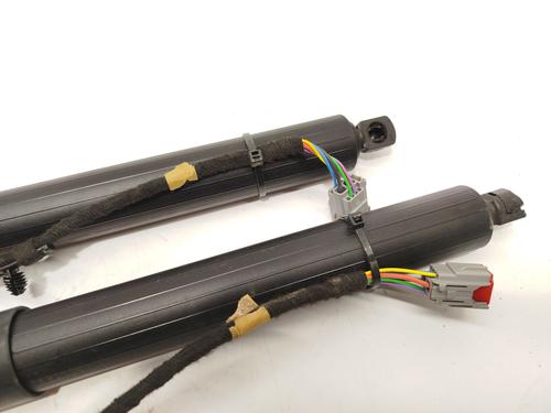 Tailgate lift support FORD KUGA III (DFK) 2.5 Duratec Plug-in-Hybrid | BP30198363C138 