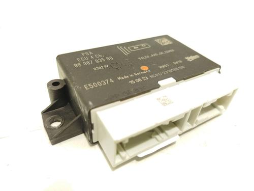 Used Electronic module Electronic module PEUGEOT 2008 II (UD_, US_, UY_, UJ_, UR_, UC_) 1.2 PureTech 100 (USHNK) (101 hp) 32044059 32044059