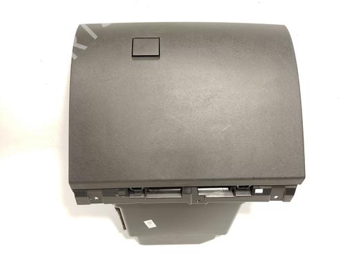 Used Glove box CITROËN C4 III (BA_, BB_, BC_) ë-C4 (BCZKXC, BZCKSC) (136 hp) 30143507