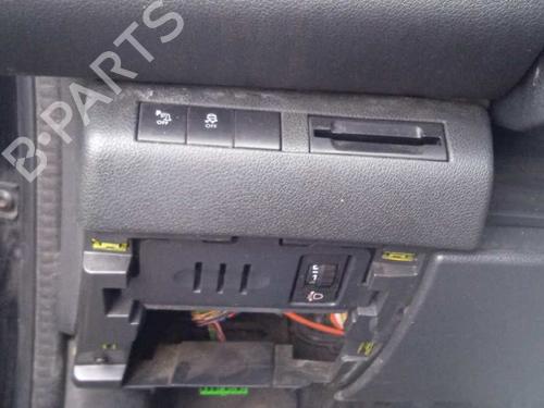 Left front door PEUGEOT 5008 (0U_, 0E_) 1.6 HDi | BP17809581C2
