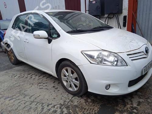 Fuse box TOYOTA AURIS (_E15_) | BP8915344E1