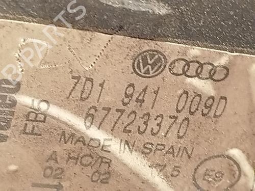 Lyskaster venstre VW TRANSPORTER T4 Bus (70B, 70C, 7DB, 7DK, 70J, 70K, 7DC, 7DJ) 2.5 TDI | BP31060837C28