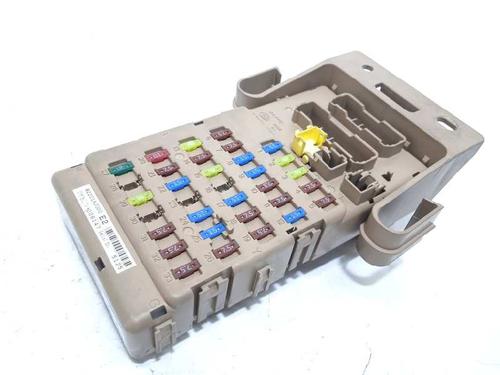 Used Fuse box Fuse box 15738771 15738771