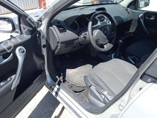 Left headlight RENAULT MEGANE II Saloon (LM0/1_)  | BP27697819C28 