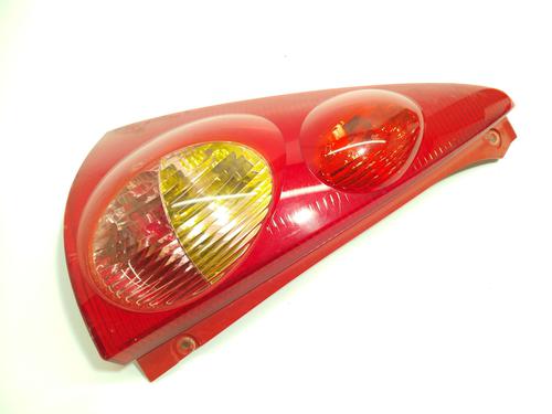 Used Left taillight PEUGEOT 107 (PM_, PN_) 1.0 (68 hp) 31448384