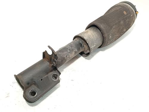 Used Right front shock absorber Right front shock absorber 30833068 30833068