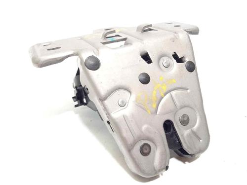 tailgate-lock-lynk-co-01-phev-8888087434-2017-17787591 main image