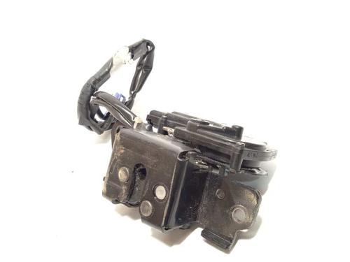 Used Tailgate lock TOYOTA PRIUS (_W3_) 1.8 Hybrid (ZVW30) (136 hp) 8203467