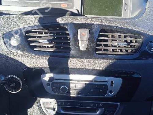 Instrument cluster RENAULT SCÉNIC III (JZ0/1_)  | BP15527259C47 