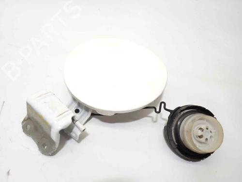 Used Fuel flap TOYOTA YARIS (_P13_) 1.5 (NSP131_) (112 hp) 16676416