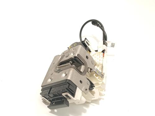 front-right-lock-mercedes-benz-sprinter-4-t-van-b907-b910-2018-30898049 main image