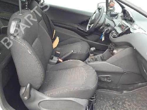 Fuse box PEUGEOT 208 I (CA_, CC_) 1.6 BlueHDi 100 | BP7578648E1 