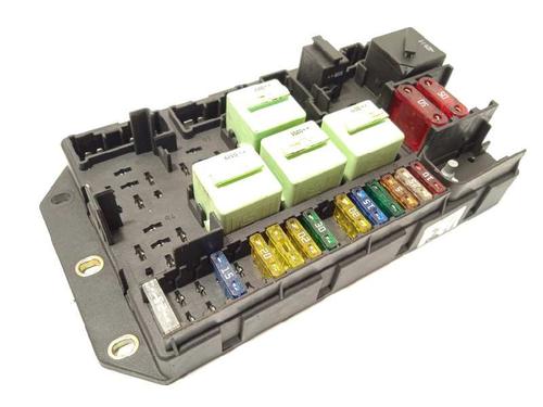 Used Fuse box LAND ROVER RANGE ROVER III (L322) 3.0 D 4x4 (177 hp) 11042307