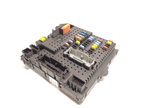 Used Fuse box VOLVO S60 I (384) 2.4 D (126 hp) 8918276