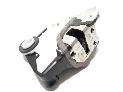 Front left lock TOYOTA YARIS (_P13_) 1.5 Hybrid (NHP130_, NHP130) | BP12922778C98 