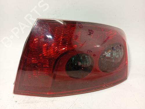 Used Right taillight PEUGEOT 407 (6D_) 2.0 HDi 135 (6DRHRH, 6DRHRE, 6DRHRG, 6DRHRJ) (136 hp) 30637348