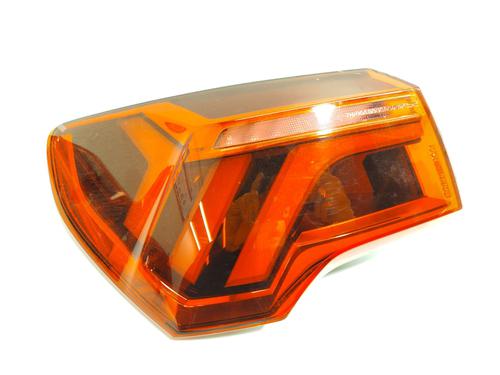 Używane Lampa tylna lewa AUDI Q3 (F3B) 35 TDI (150 hp) 30831262