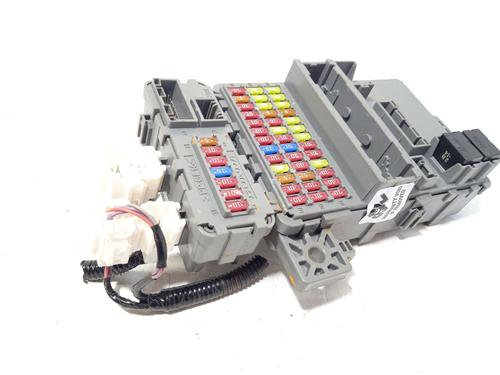 Used Fuse box Fuse box 25861238 25861238