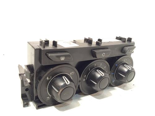 Used Climate control CITROËN C3 II (SC_) 1.0 VTi 68 (68 hp) 28098385