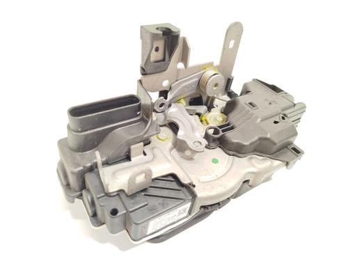 Used Front right lock VOLVO V40 Hatchback (525) D2 (120 hp) 23547359