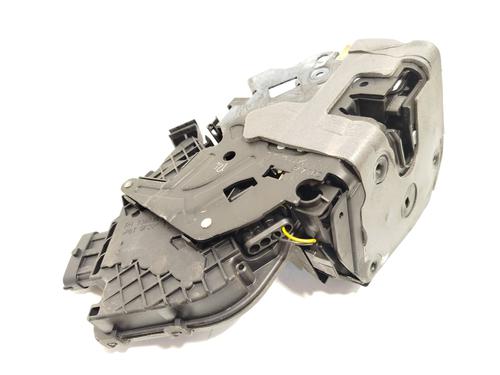 front-right-lock-land-rover-discovery-v-l462-2016-24883115 main image