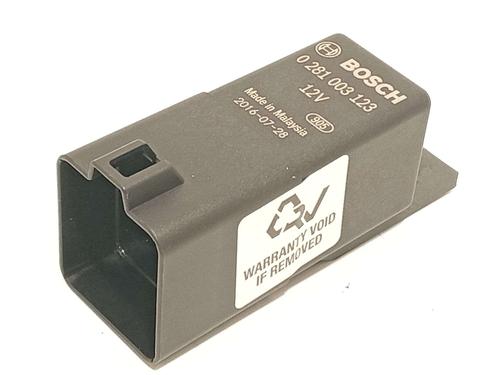 electronic-module-jaguar-f-pace-x761-2015-37400744 main image