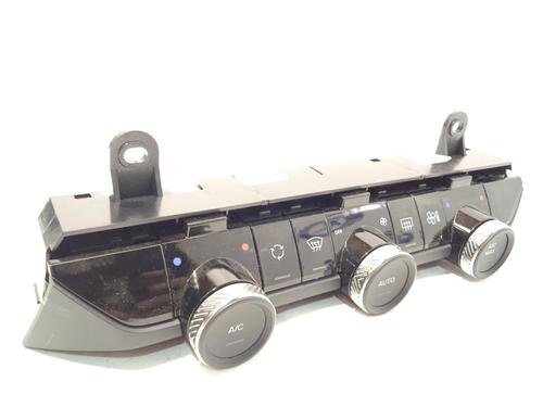Used Climate control Climate control 19407082 19407082