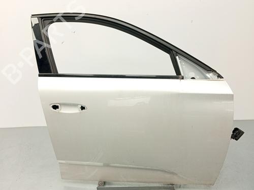 Used Right front door Right front door 34723572 34723572