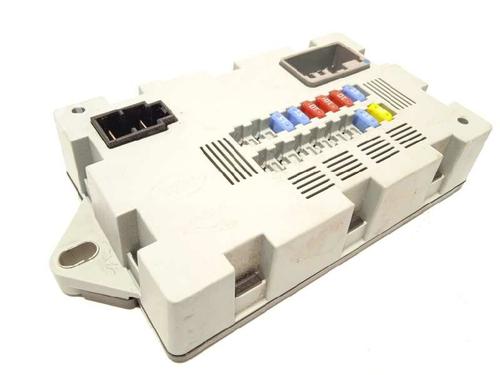 Used Fuse box Fuse box 8284870 8284870