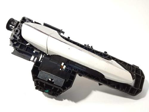 front-right-exterior-door-handle-infiniti-q30-22-d-awd-806105dm2a-2015-7085321 main image