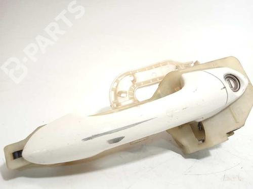 Used Front left exterior door handle KIA CARENS IV 1.7 CRDi (116 hp) 8243613
