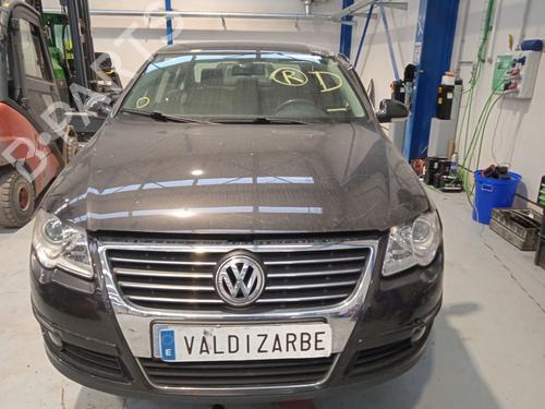 Right headlight VW PASSAT B6 (3C2) 2.0 TDI 16V | BP33873570C29  - Image 9