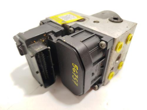 Used ABS pump NISSAN TERRANO II (R20) 2.7 TDi 4WD (125 hp) 29270979