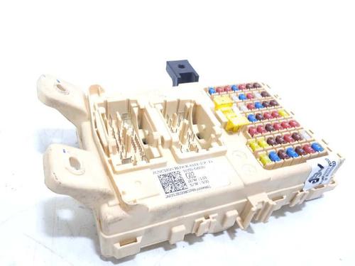 Used Fuse box Fuse box 15507818 15507818