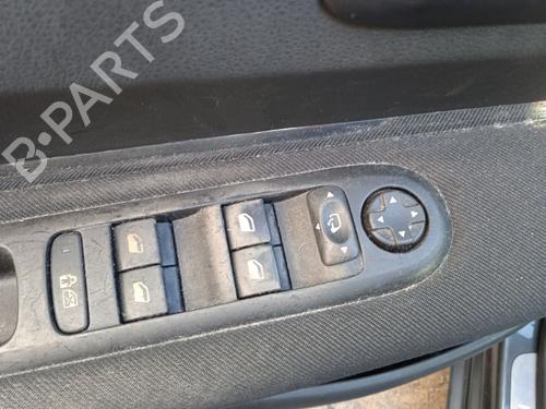Left front window switch PEUGEOT 5008 (0U_, 0E_) 2.0 HDi 150 / BlueHDi 150 | BP28184292I27