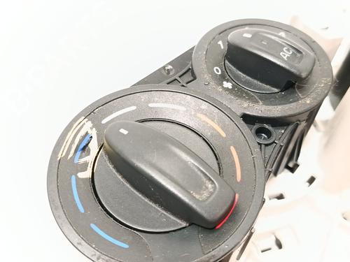 Climate control FORD KA (RU8) 1.3 TDCi | BP34472267I5 - Image 3