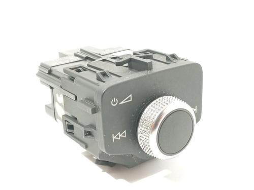 kombi-kontakt-stilkkontakt-audi-a1-sportback-gba-2018-33955760 main image