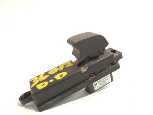 Used Right front window switch Right front window switch MAZDA 2 (DE_, DH_) 1.3 (DE3FS) (75 hp) 6835768 6835768