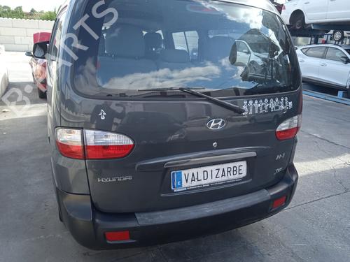 Right headlight HYUNDAI H-1 / STAREX Bus (A1) 2.5 CRDi | BP19775985C29 