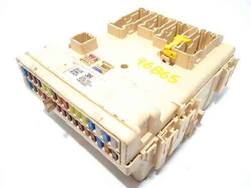 Used Fuse box Fuse box TOYOTA AURIS Estate (_E18_) 1.8 Hybrid (ZWE186_, ZWE186R, ZWE186H) (136 hp) 9622311 9622311