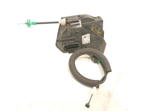 Front left lock JAGUAR F-PACE (X761) 2.0 TD4 AWD | BP37425888C98 - Image 2