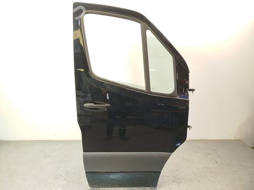 Used Right front door MERCEDES-BENZ SPRINTER 4-t Van (B907, B910) 419 CDI RWD (907.643, 907.645, 907.647) (190 hp) 28621188